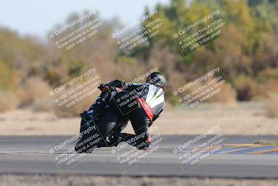 media/Dec-18-2022-SoCal Trackdays (Sun) [[8099a50955]]/Turn 7 Backside (1125am)/